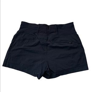 Athleta black Trekkie north shorts